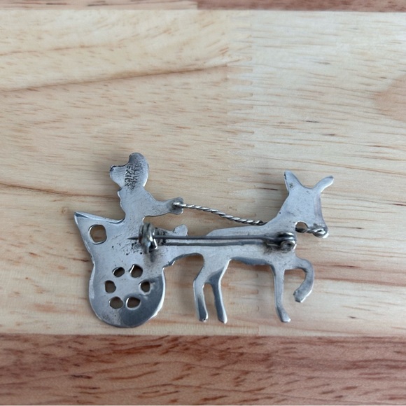 Vintage Mexican Silver 925 Donkey and Cart Pin with GenuineTurquoise Eye - Picture 8 of 10